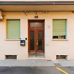 Fioravanti House Near Center, Station, Fiera 아파트 *