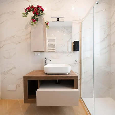 Appartement Fioravanti House Near Center, Station, Fiera *